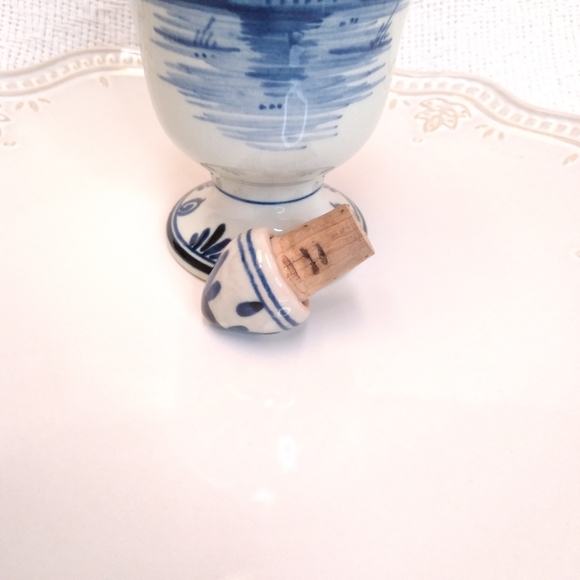 Vintage Windmill Hand-Painted Dutch Decanter - Picture 9 of 10